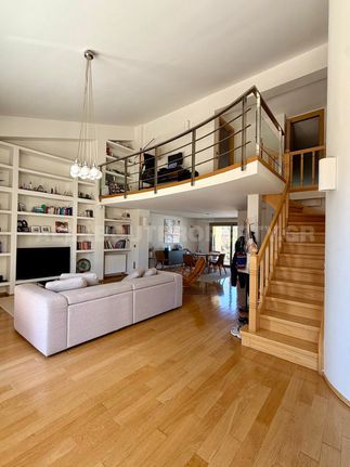 Apartment 180 sqm for rent, Athens - North, Kifisia