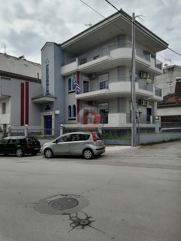 Επιχειρηματικό κτίριο 240 τ.μ. προς ενοικίαση, Ημαθία, Βέροια