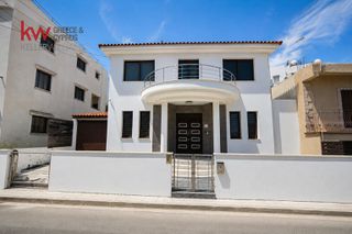 Μονοκατοικία 242 τ.μ. για πώληση