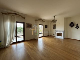 Μεζονέτα 200 τ.μ. για ενοικίαση