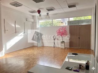 Store 170 sqm for rent