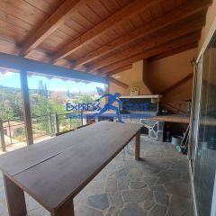 Συγκρότημα διαμερισμάτων 300 τ.μ. για πώληση
