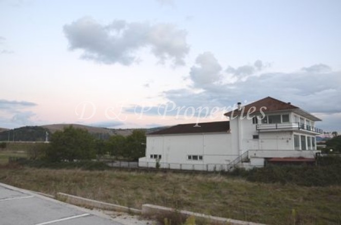 Επιχειρηματικό κτίριο 1.090 τ.μ. προς πώληση, Κέντρο Ιωαννίνων