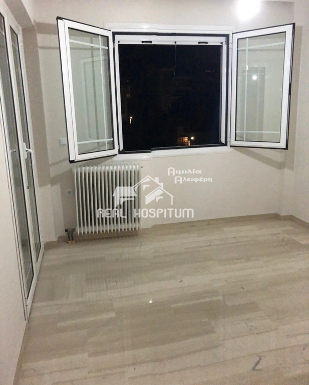Apartment 96 sqm for rent, Athens - West, Petroupoli