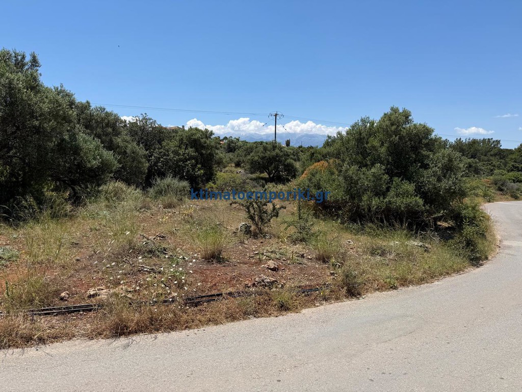 Οικόπεδο 4.220 τ.μ. προς πώληση, Καμπιά Βάμου