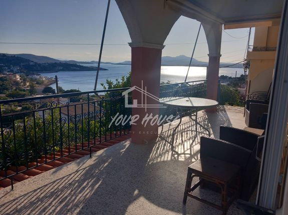 Apartment 85 sqm for rent, Argosaronikos Islands, Salamina