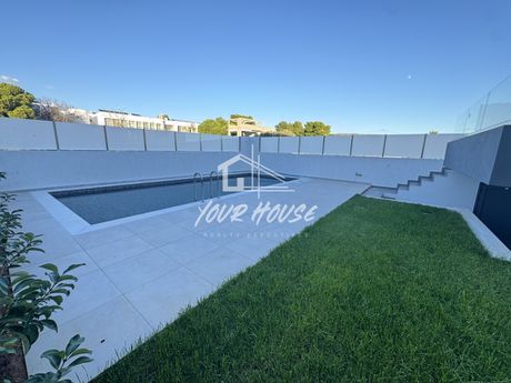 Μονοκατοικία 260 τ.μ. πρός πώληση