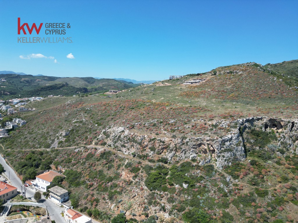 Οικόπεδο 22.700 τ.μ. προς πώληση, Γριμπιλιανά