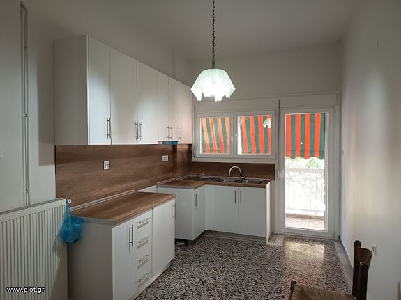 Apartment 106 sqm for rent, Larissa Prefecture, Larisa