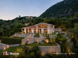 Μονοκατοικία 200 τ.μ. για πώληση
