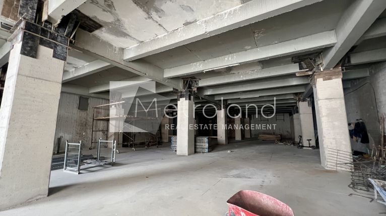 Business bulding 2.500 sqm for rent, Athens - West, Peristeri