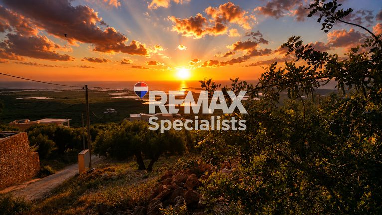 Land plot 407 sqm for sale, Chania Prefecture, Kissamos