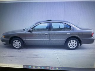 Infiniti Q30 2000-thumb-1