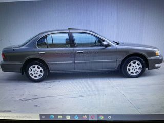 Infiniti Q30 2000-thumb-3