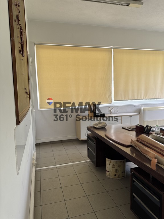 Επιχειρηματικό κτίριο 1.773 τ.μ. πρός πώληση, Αθήνα - Ανατολικά Προάστια, Γέρακας