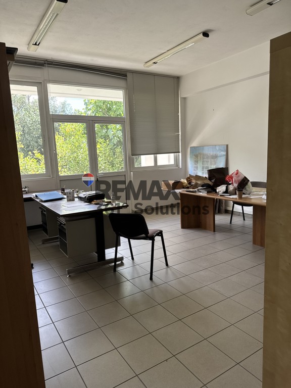 Επιχειρηματικό κτίριο 1.773 τ.μ. πρός πώληση, Αθήνα - Ανατολικά Προάστια, Γέρακας