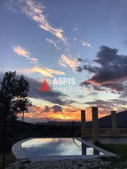 Detached home 370 sqm for sale