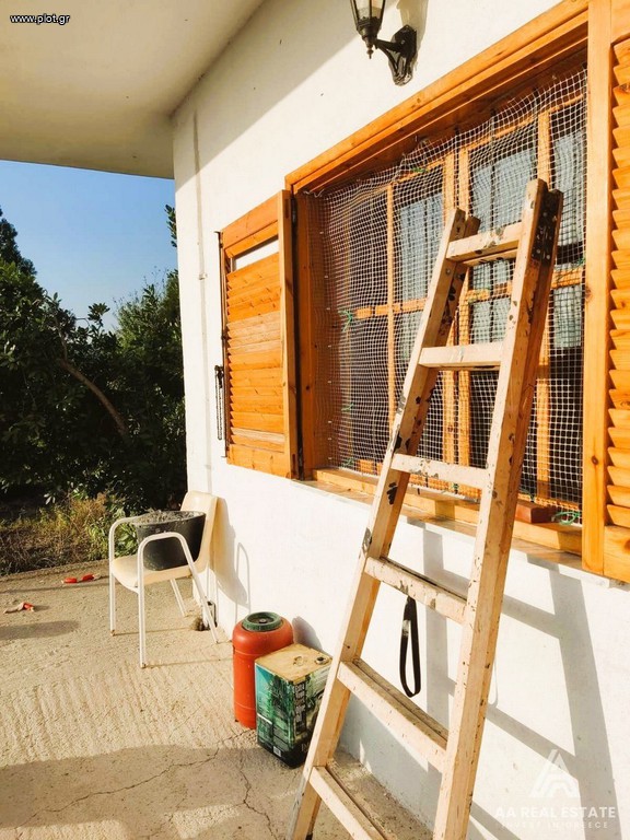 Επιχειρηματικό κτίριο 400 τ.μ. πρός πώληση, Ν. Πιερίας, Ελαφίνα