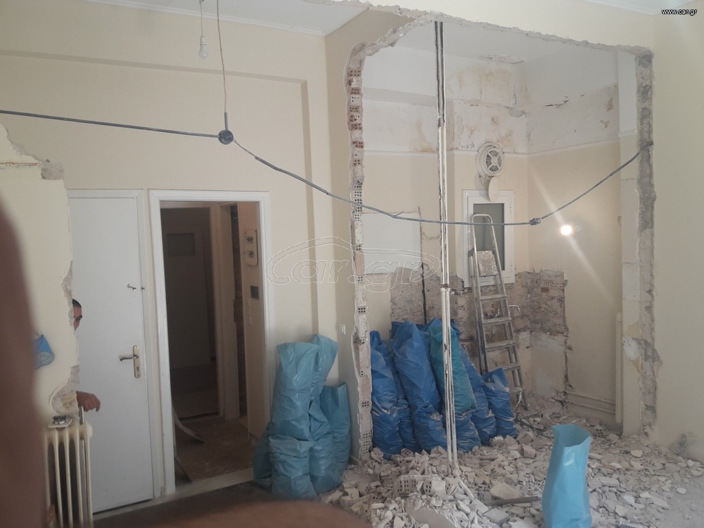 Βοηθός ανακαινίσεων