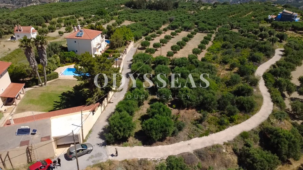 Land plot 557 sqm for sale, Heraklion Prefecture, Gorgolaini