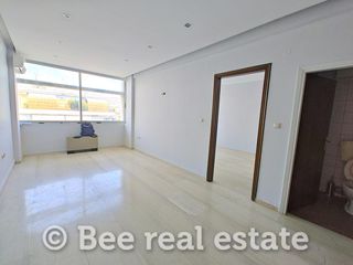 Office 52 sqm for rent
