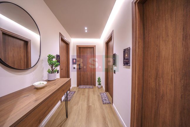 Apartment 55 sqm for rent, Heraklion Prefecture, Nea Alikarnassos