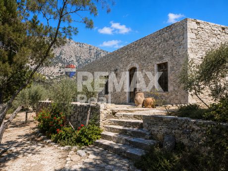 Villa 700 sqm for sale