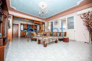 Συγκρότημα διαμερισμάτων 250 τ.μ. για πώληση