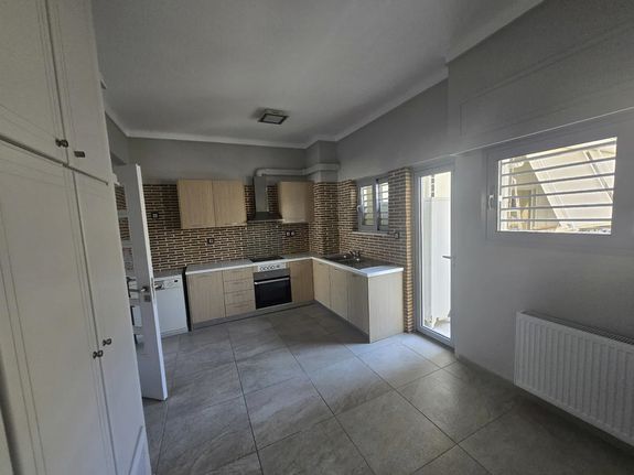 Διαμέρισμα 130 τ.μ. για ενοικίαση, Αθήνα - Νότια Προάστια, Νέα Σμύρνη