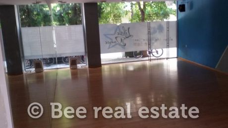 Store 220 sqm for rent