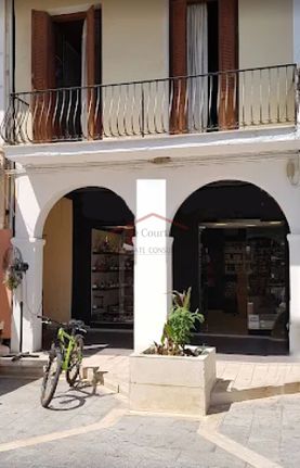 Κατάστημα 130 τ.μ. για πώληση, Ζάκυνθος, Περιοχη Χώρας