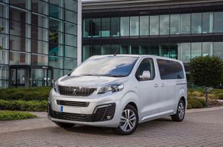 Peugeot Traveller 2020 8 θεσιο-thumb-1