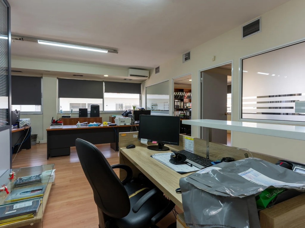 Επιχειρηματικό κτίριο 165 τ.μ. πρός ενοικίαση, Αθήνα - Βόρεια Προάστια, Μαρούσι