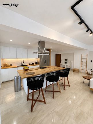 Apartment 150 sqm for rent, Athens - South, Palaio Faliro