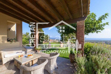 Villa 250 sqm for sale