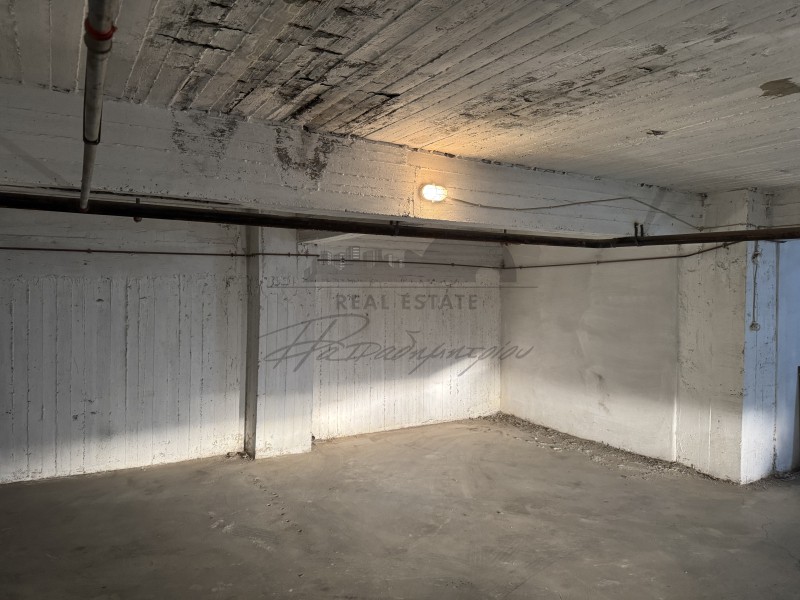 Parking 10 τ.μ. προς ενοικίαση, Μαγνησία, Βόλος
