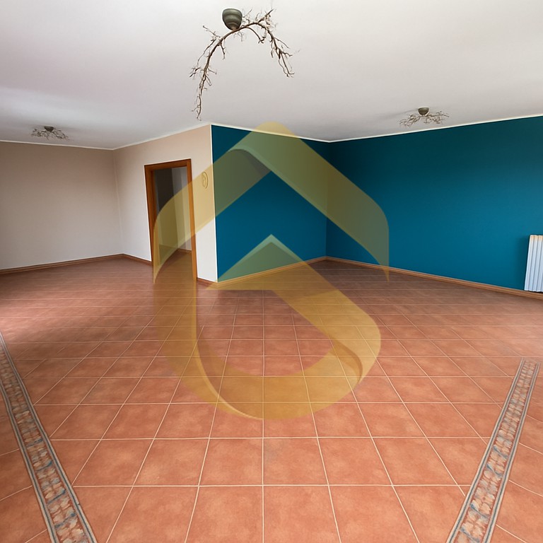 Συγκρότημα διαμερισμάτων 412 τ.μ. προς πώληση, Πέραμα Πειραιά