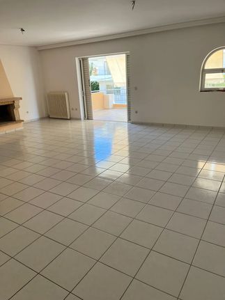 Apartment 145 sqm for rent, Athens - South, Glyfada