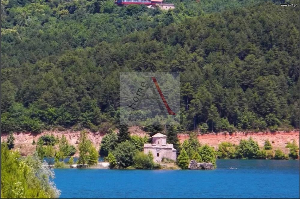 Οικόπεδο 4.650 τ.μ. προς πώληση, Βίλια Φενεού