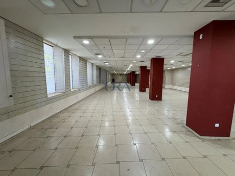 Business bulding 1.100 sqm for rent
