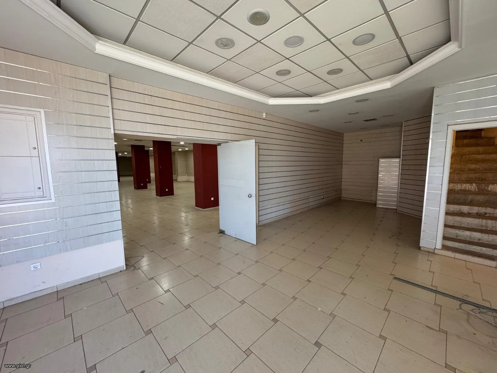 Επιχειρηματικό κτίριο 1.100 τ.μ. προς ενοικίαση, Βουδ