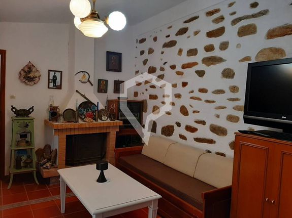 Detached home 78 sqm for rent, Cyclades, Syros