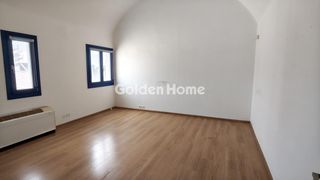 Κτίριο 162 τ.μ. για ενοικίαση, Κυκλάδες, Σαντορίνη-thumb-2