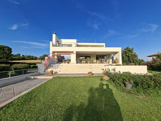 Βίλλα 300 τ.μ. για πώληση