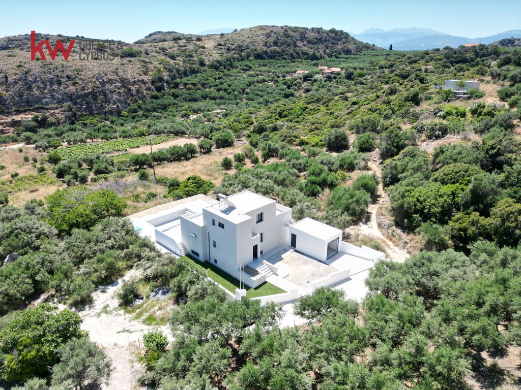 Βίλλα 145 τ.μ. προς πώληση, Ν. Χανίων, Κολυμβάρι