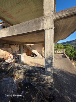Κτίριο 90.000 τ.μ. προς πώληση