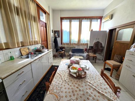 Επαγγελματικό 184 τ.μ. προς πώληση