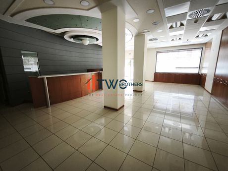 Κατάστημα 230 τ.μ. προς ενοικίαση