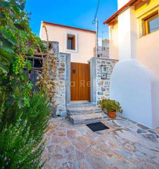Συγκρότημα διαμερισμάτων 250 τ.μ. για πώληση