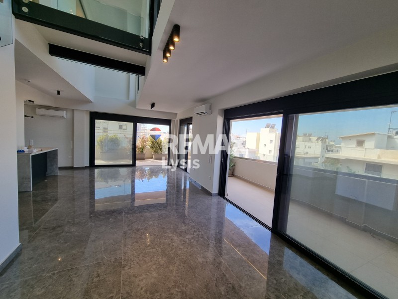 Μεζονέτα 136 τ.μ. πρός ενοικίαση, Αθήνα - Νότια Προάστια, Γλυφάδα